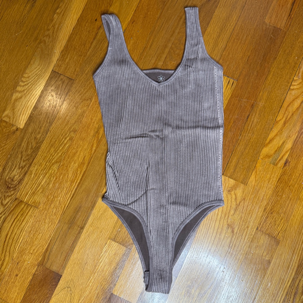 Aura Brown Ribbed Tank Snap Bodysuit Size Medium Large